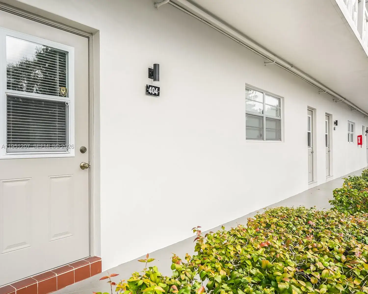 2 bedroom 2 bath Residential for sale at 4805 NW 35th St # 404, Lauderdale Lakes FL 33319