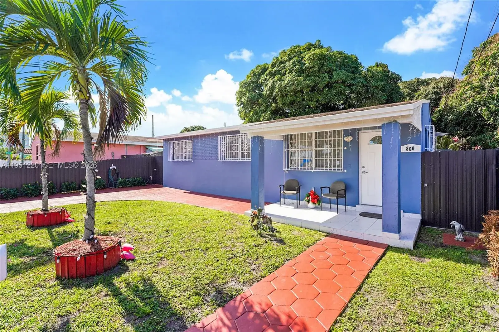 3 bedroom 1 bath Residential for sale at 860 SE 7th Ave, Hialeah FL 33010