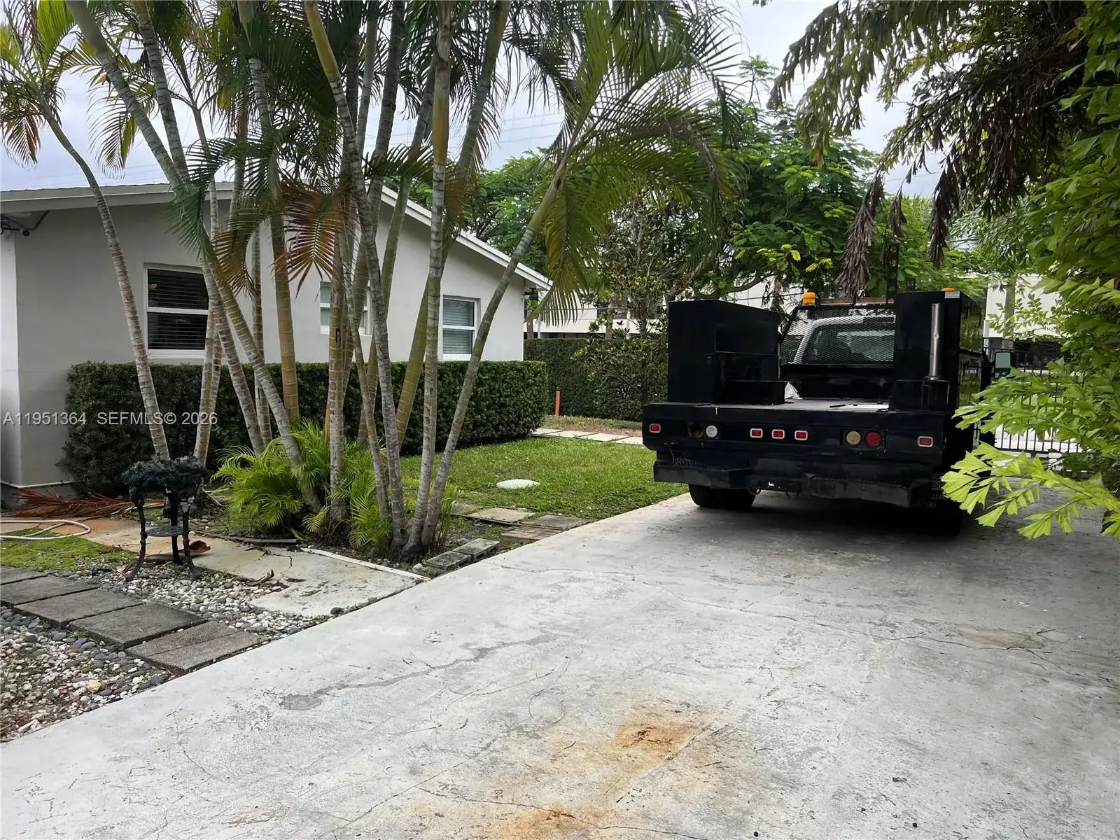 Commercial Sale for sale at 4250 SW 71st Ave, Miami FL 33155