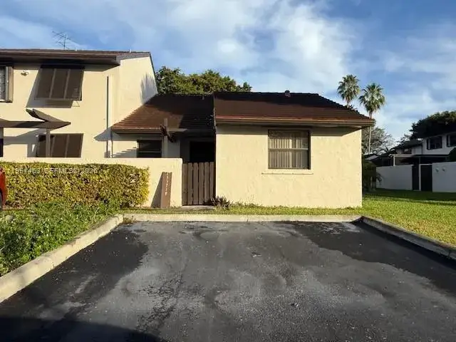 2 bedroom 2 bath Residential for sale at 13371 SW 89th Ter # F, Miami FL 33186