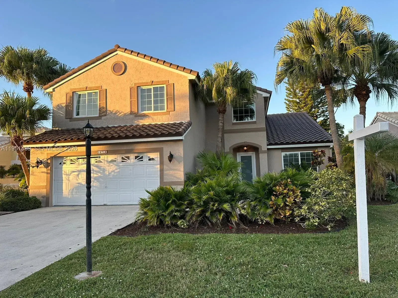 3 bedroom 2 bath Residential for sale at 18715 NW 1st St, Pembroke Pines FL 33029