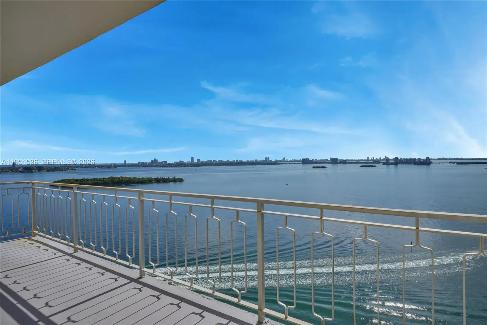 2 bedroom 2 bath Residential for sale at 11111 Biscayne Blvd # 21C, Miami FL 33181