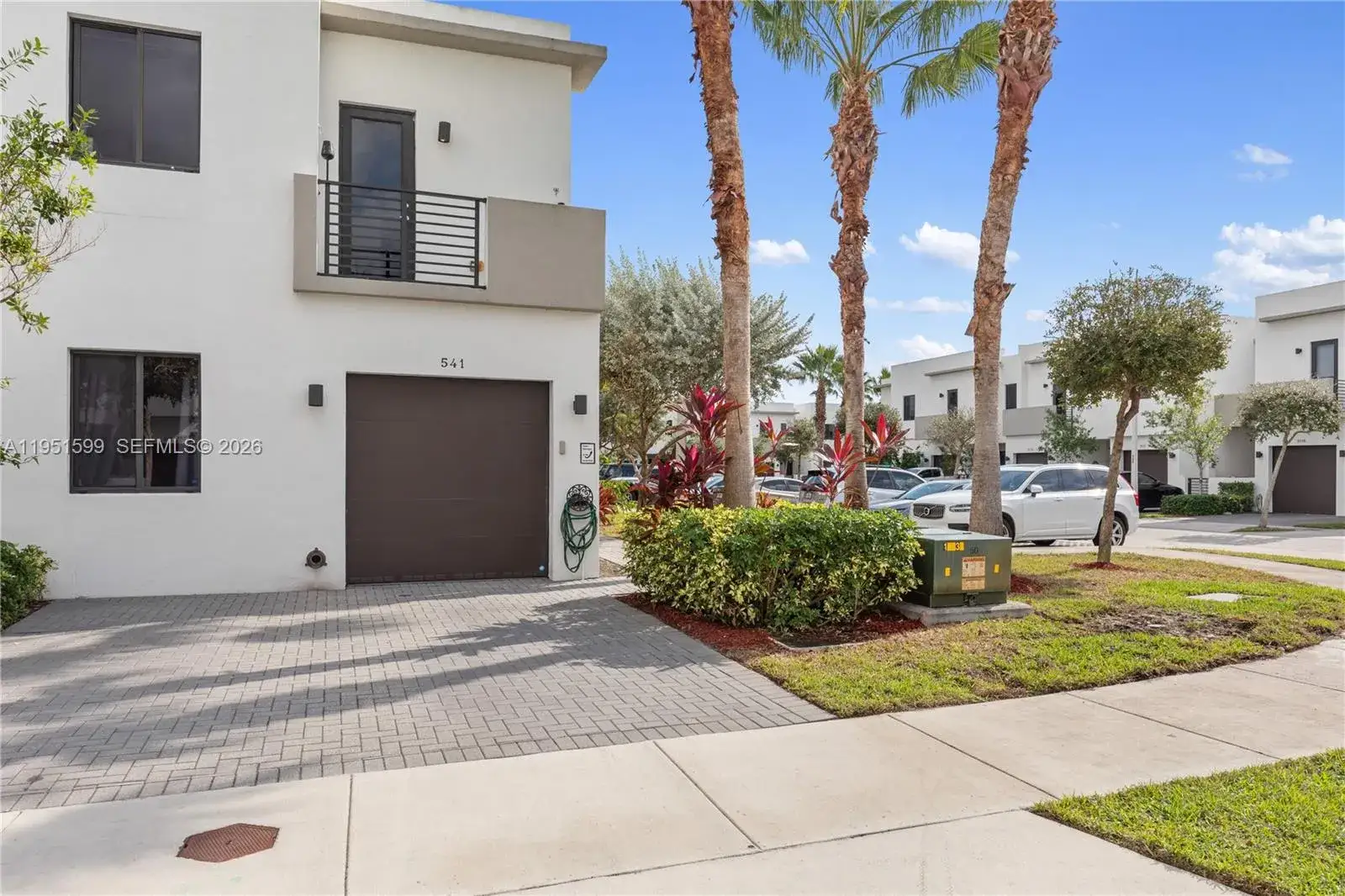4 bedroom 3 bath Residential for sale at 541 SW 91st Ct, Miami FL 33174