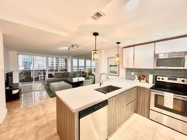 1 bedroom 1 bath Residential Lease for rent at 600 NE 36th St # 1220, Miami FL 33137