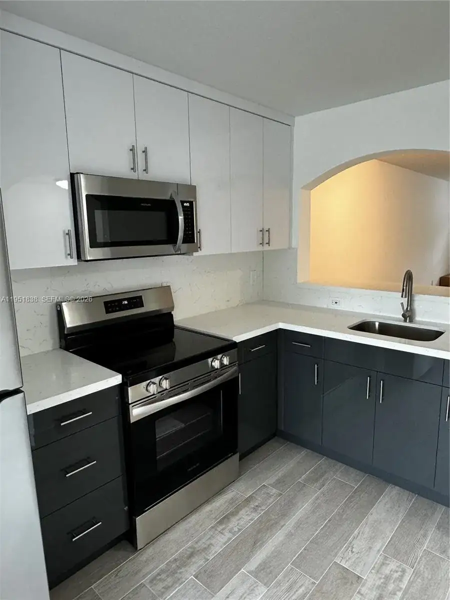 2 bedroom 2 bath Residential Lease for rent at 2650 SE 12th Pl # 105, Homestead FL 33035