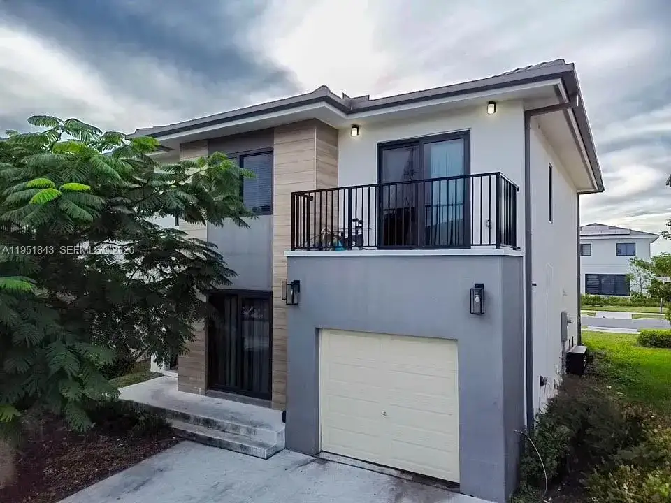 5 bedroom 4 bath Residential for sale at 111 NW 12th Ct, Florida City FL 33034