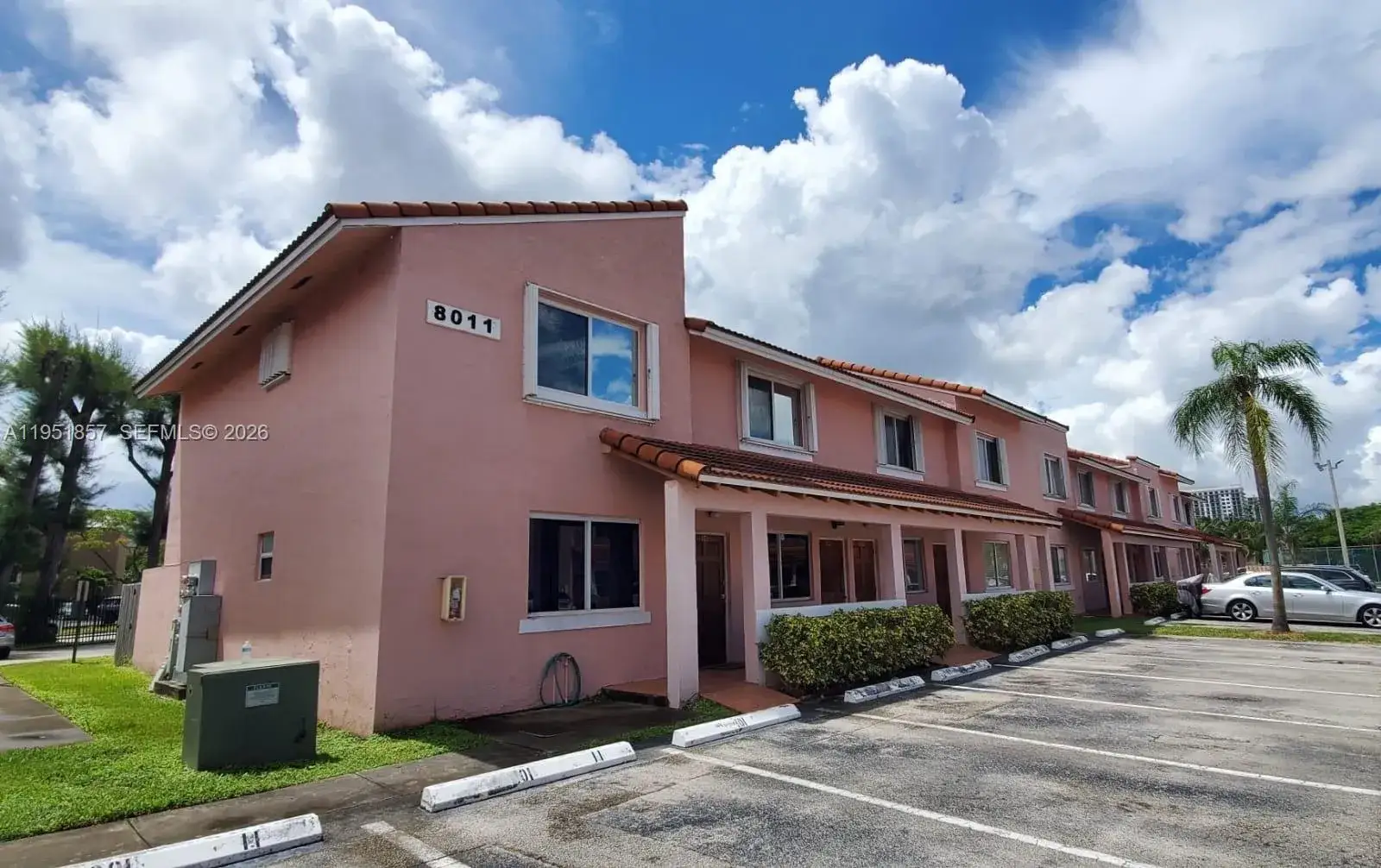 2 bedroom 2 bath Residential for sale at 8011 Lake Dr # 202, Doral FL 33166