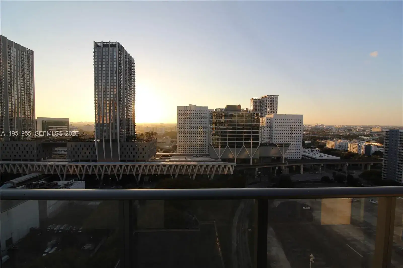 2 bedroom 2 bath Residential Lease for rent at 698 NE 1st Ave # 2114, Miami FL 33132