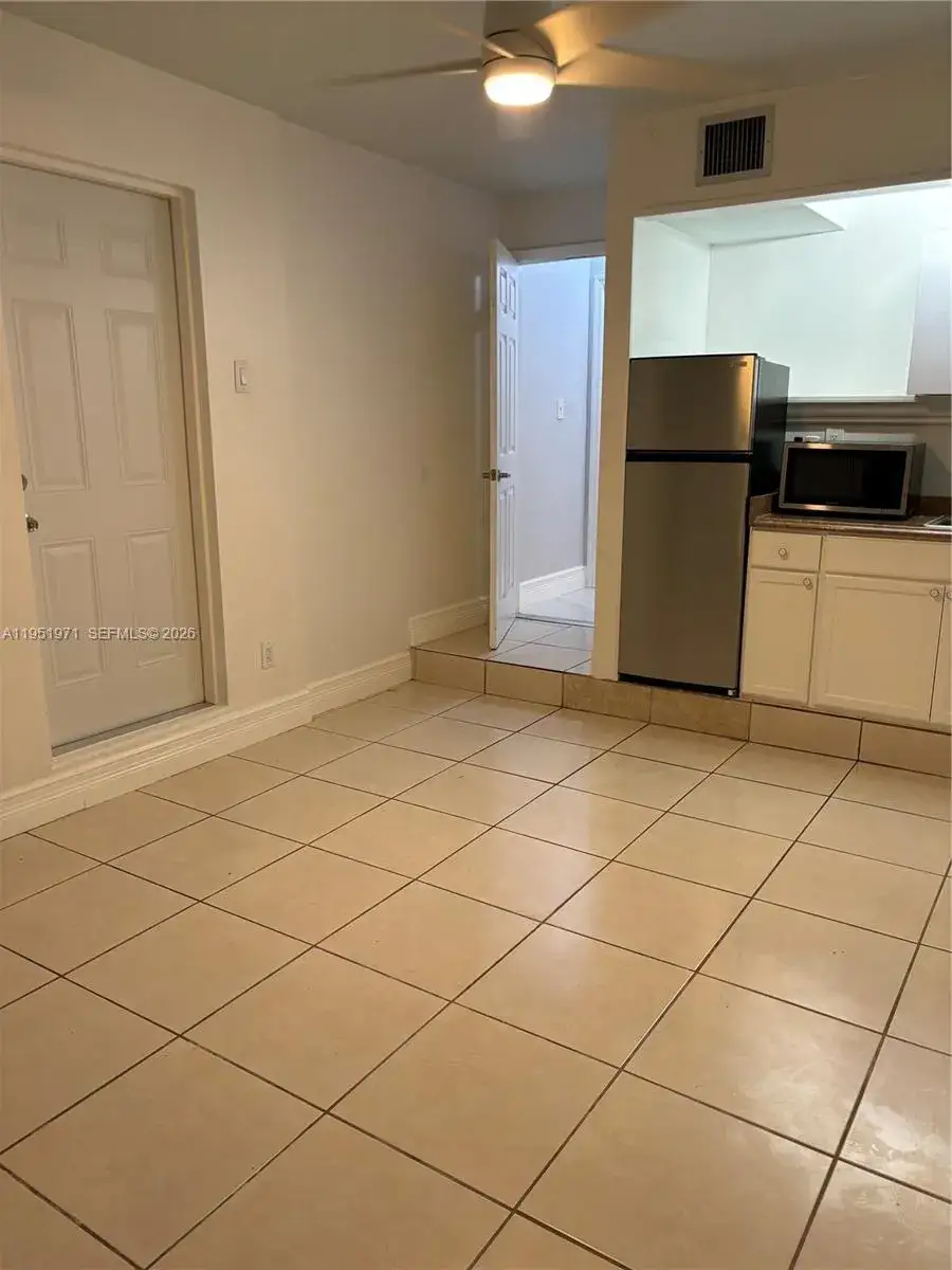 1 bedroom 1 bath Residential Lease for rent at 13326 SW 61st Ter # 0, Miami FL 33183