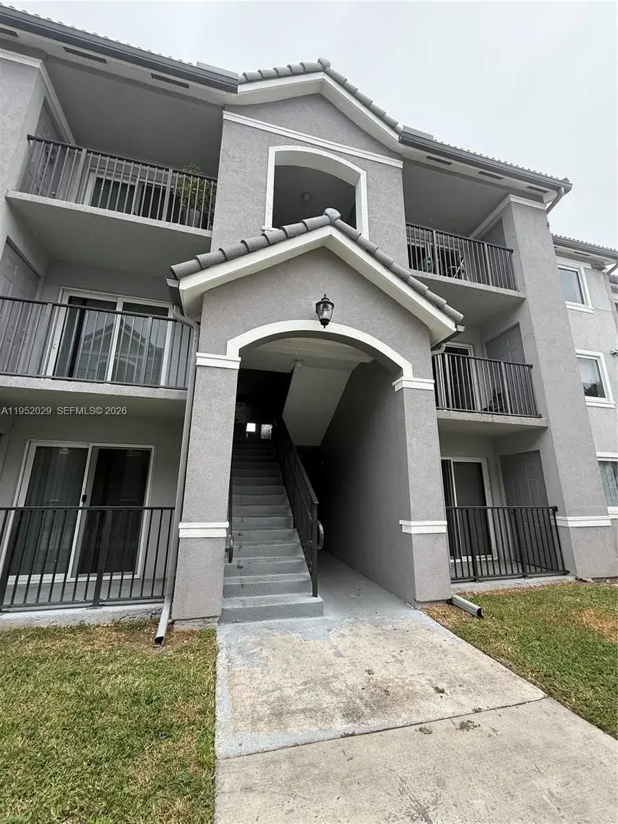 2 bedroom 2 bath Residential for sale at 15410 SW 284th St # 8104, Homestead FL 33033