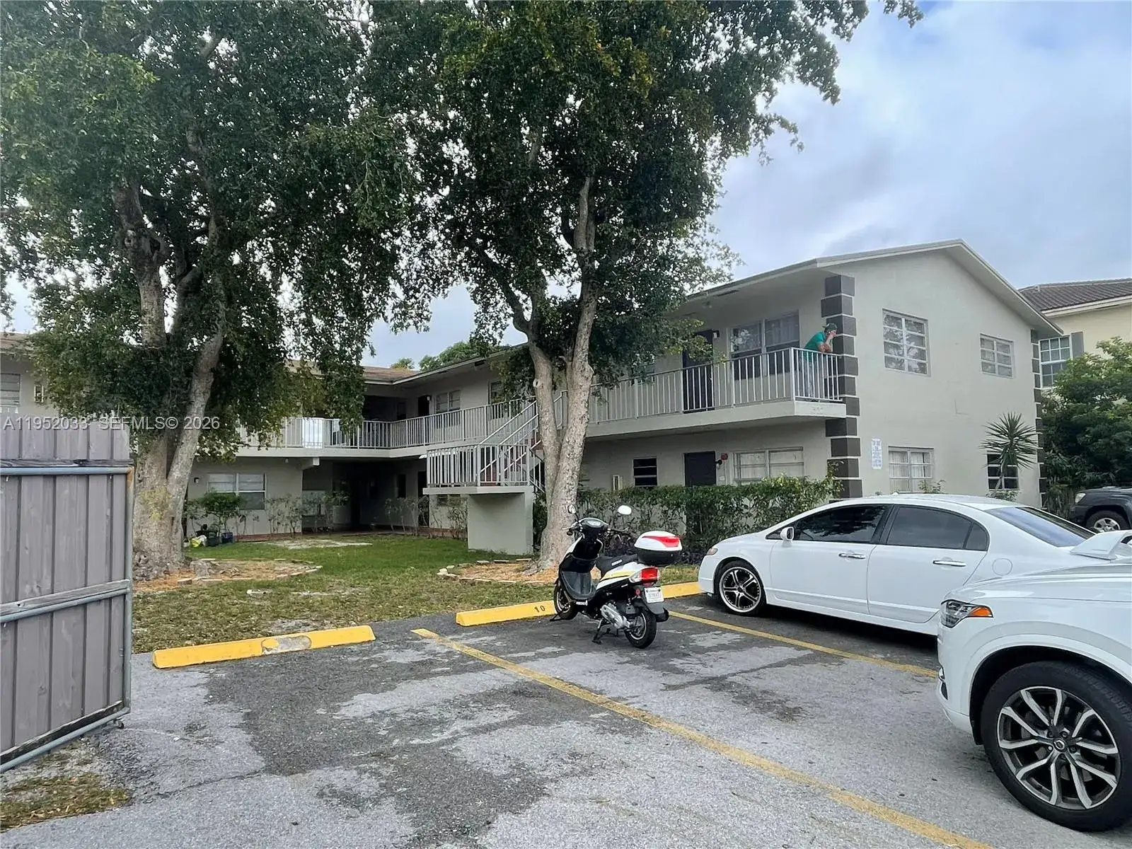 1 bedroom 1 bath Residential Lease for rent at 1522 NE 34th Ct # 2, Oakland Park FL 33334
