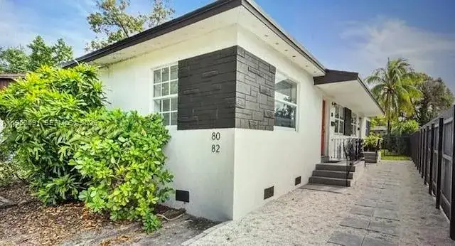 2 bedroom 1 bath Residential Lease for rent at 82 NE 64th St # 82, Miami FL 33138