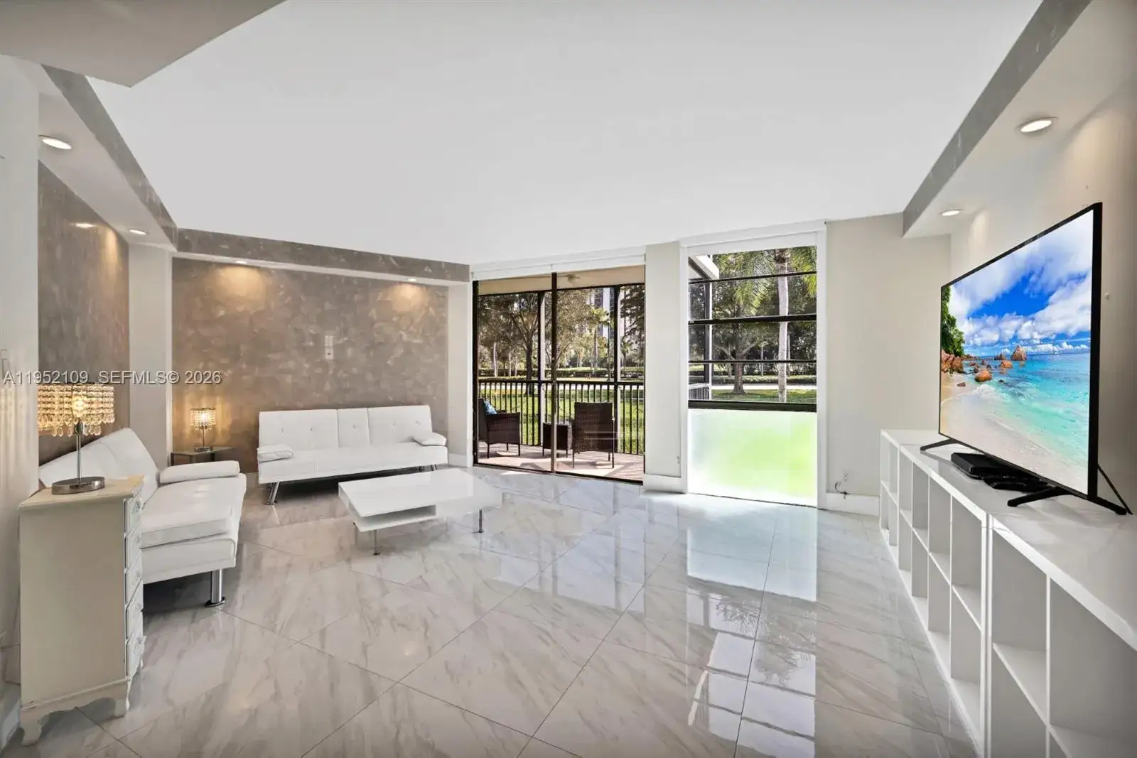 2 bedroom 2 bath Residential for sale at 3101 N Country Club Dr # 105, Aventura FL 33180