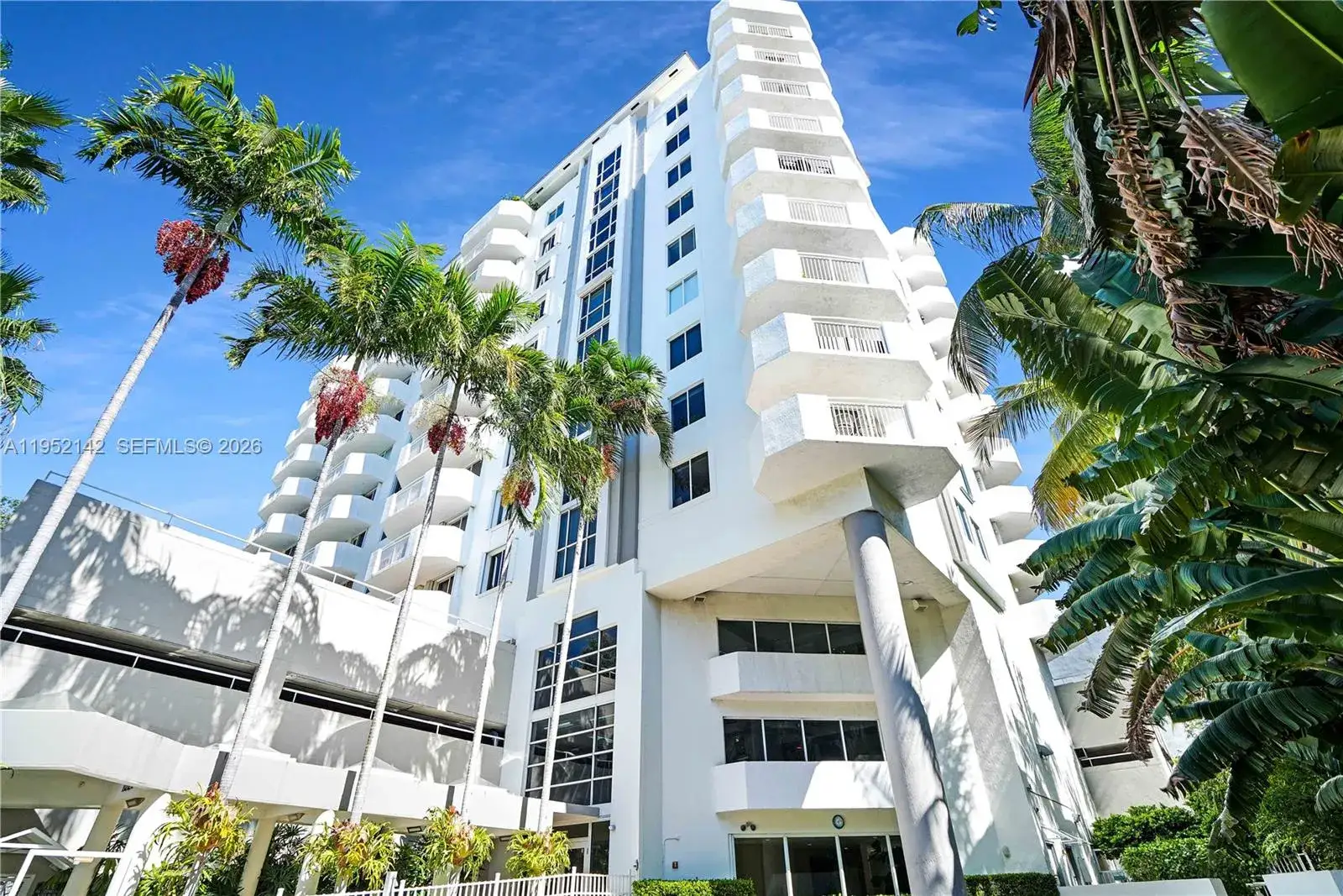 2 bedroom 2 bath Residential Lease for rent at 1621 BAY RD # 604, Miami Beach FL 33139