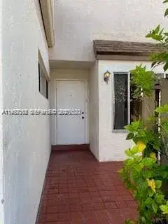 3 bedroom 2 bath Residential for sale at 879 NW 81st Way # 4, Plantation FL 33324