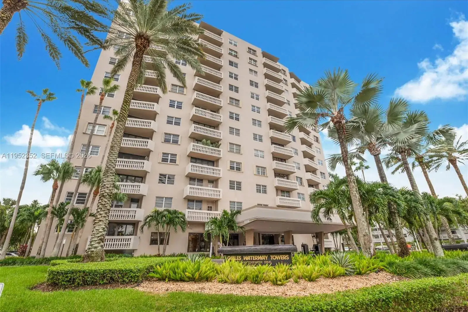 1 bedroom 1 bath Residential for sale at 90 Edgewater Drive # 1120, Coral Gables FL 33133