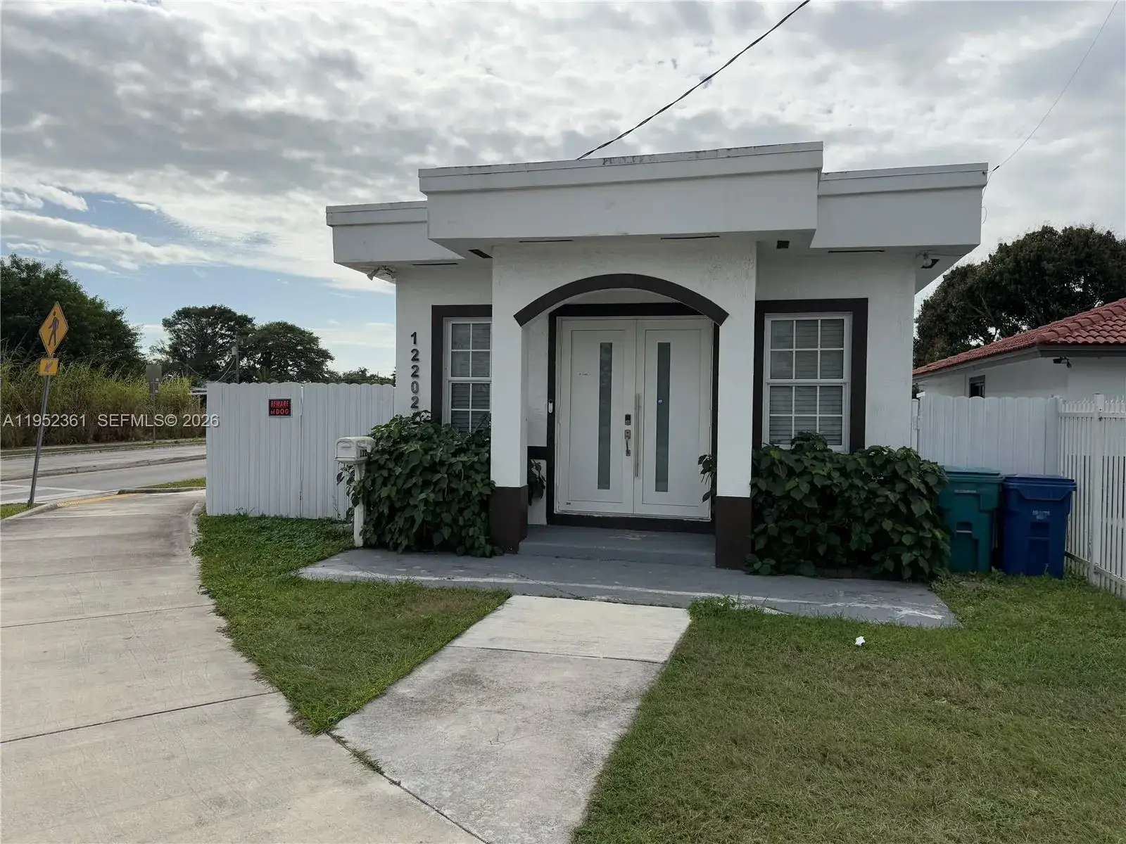 3 bedroom 2 bath Residential for sale at 12202 SW 216th St, Miami FL 33170