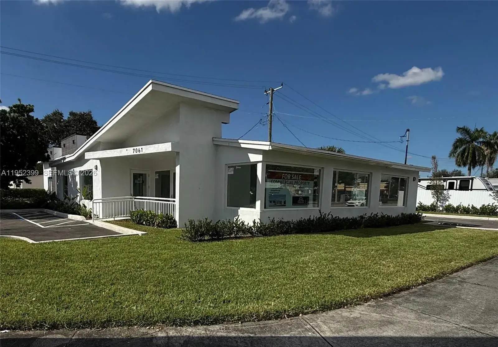 Commercial Land for sale at 7061 Taft St, Hollywood FL 33024