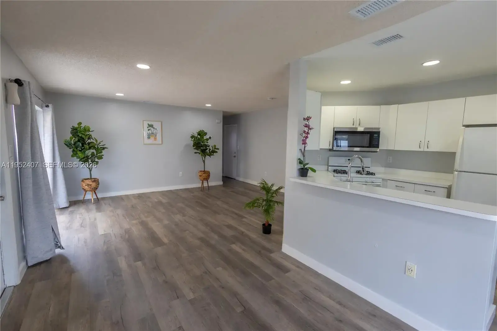 3 bedroom 2 bath Residential for sale at 16831 SW 139th Pl, Miami FL 33177