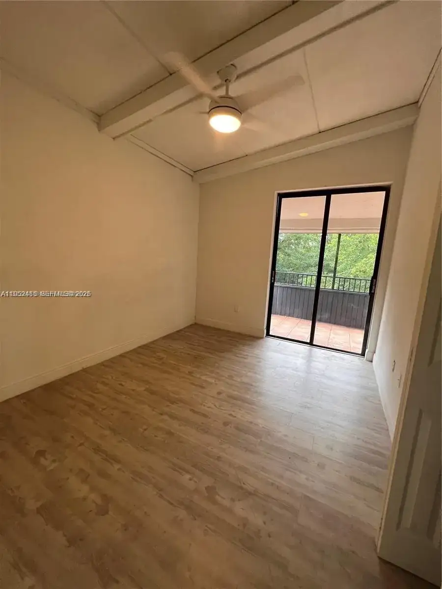2 bedroom 2 bath Residential for sale at 16220 NW 2nd Ave # 511, Miami FL 33169