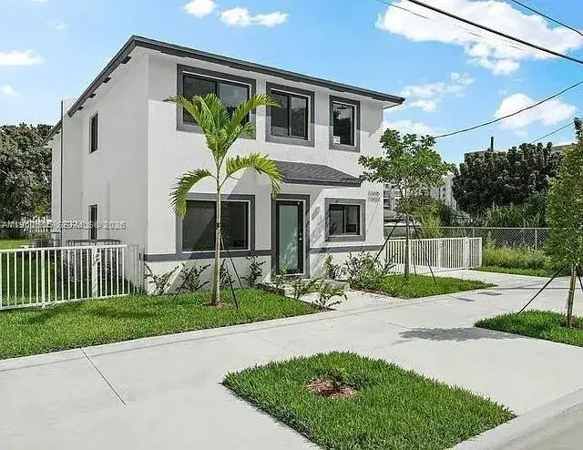 3 bedroom 2 bath Residential Lease for rent at 11935 SW 217th St, Miami FL 33170