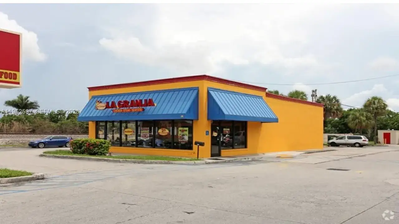 Commercial Sale for sale at 820 W Sample Rd, Pompano Beach FL 33064