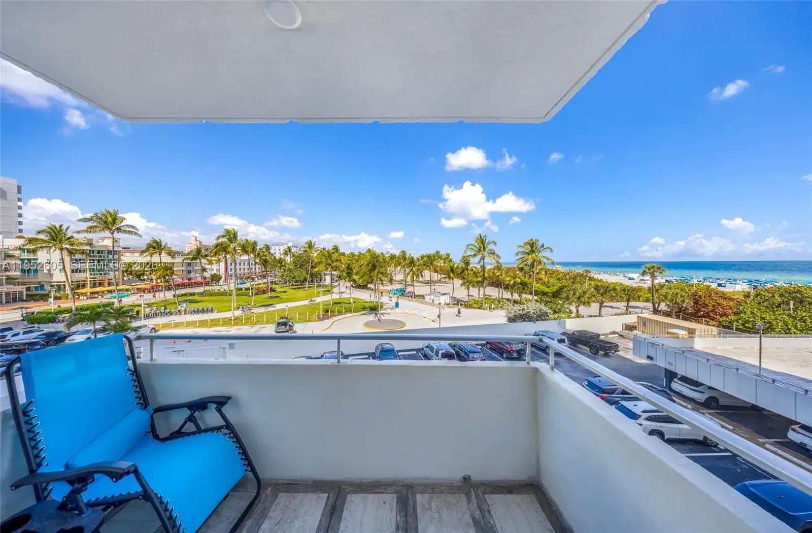 1 bedroom 1 bath Residential for sale at 465 Ocean Dr # 419, Miami Beach FL 33139
