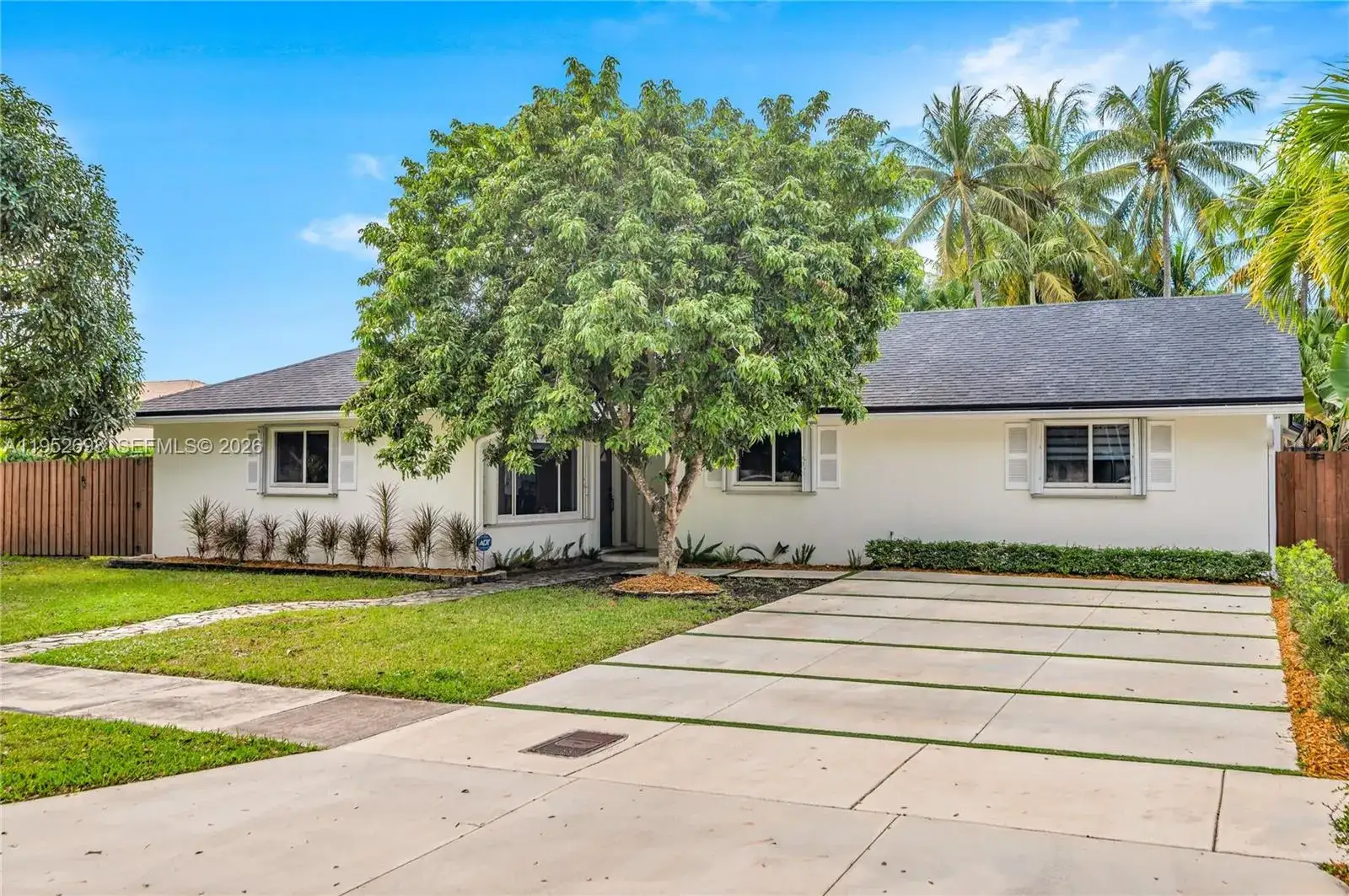 4 bedroom 2 bath Residential for sale at 15930 SW 90th Ave, Palmetto Bay FL 33157