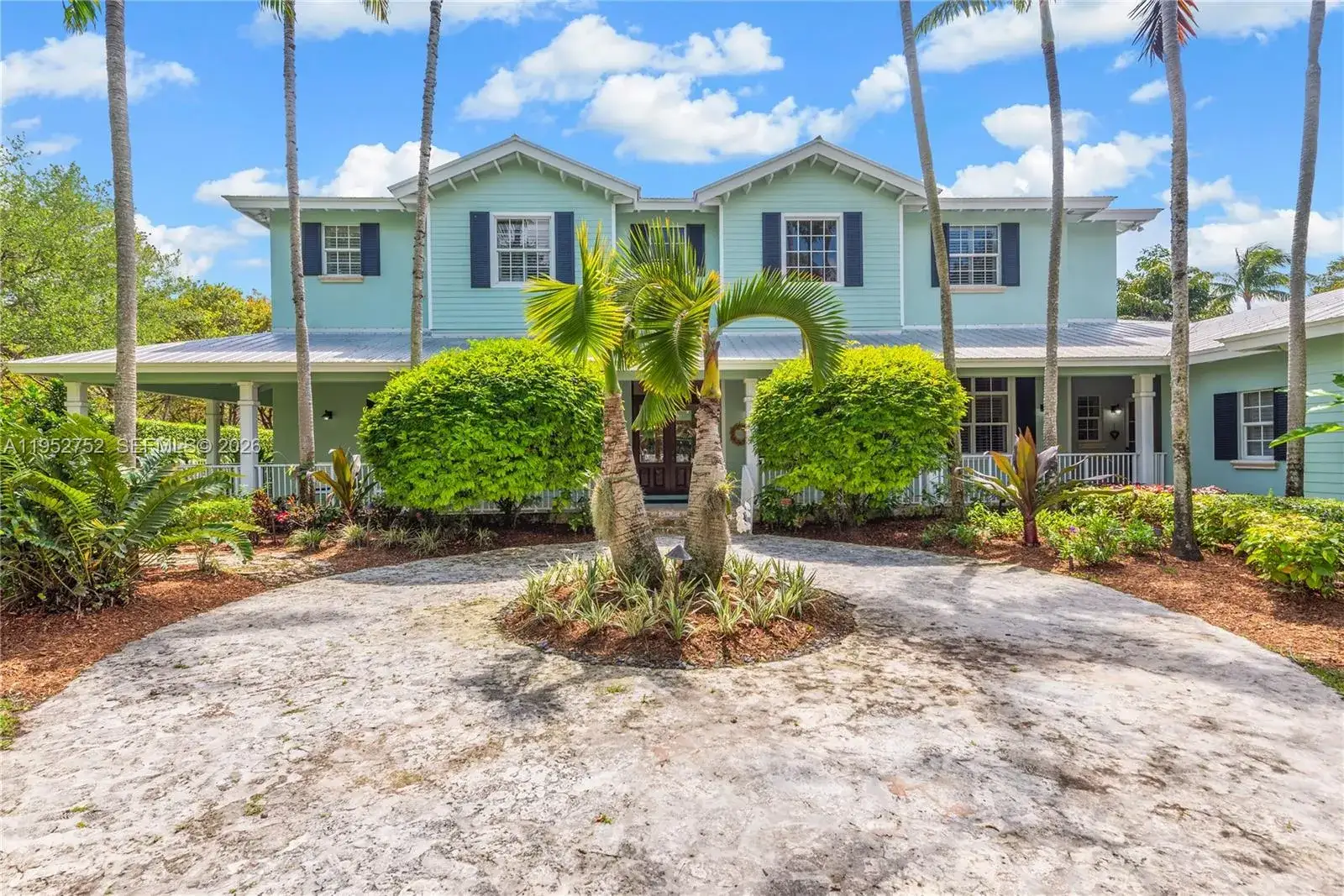 7 bedroom 6 bath Residential for sale at 6900 SW 115th St, Pinecrest FL 33156
