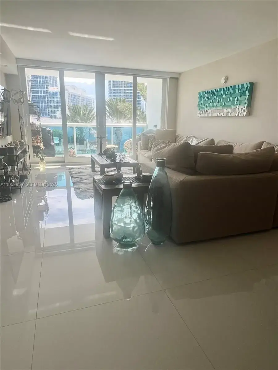 2 bedroom 2 bath Residential for sale at 6770 Indian Creek Dr # 5P, Miami Beach FL 33141