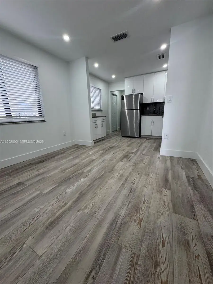 3 bedroom 2 bath Residential Lease for rent at 3609 SW 27th St # 3609, Miami FL 33133