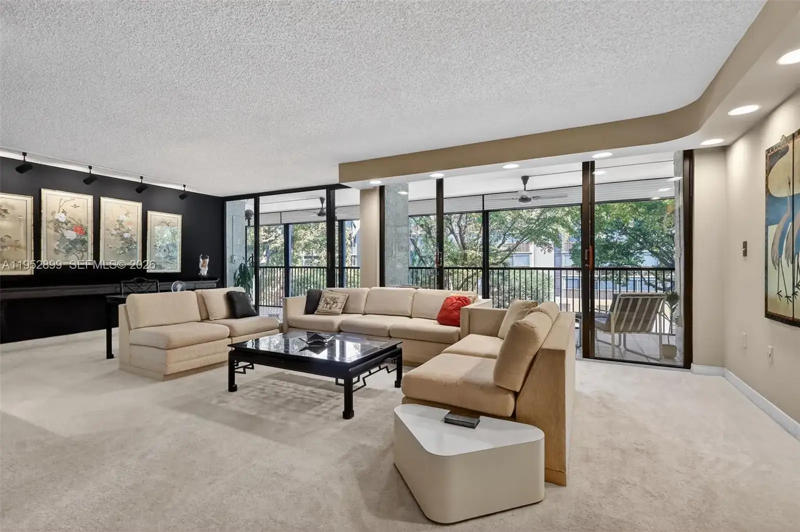 2 bedroom 2 bath Residential for sale at 2810 N 46th Ave # F463, Hollywood FL 33021