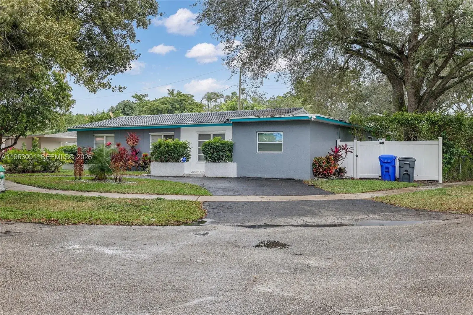 4 bedroom 3 bath Residential for sale at 5712 Monroe St, Hollywood FL 33023