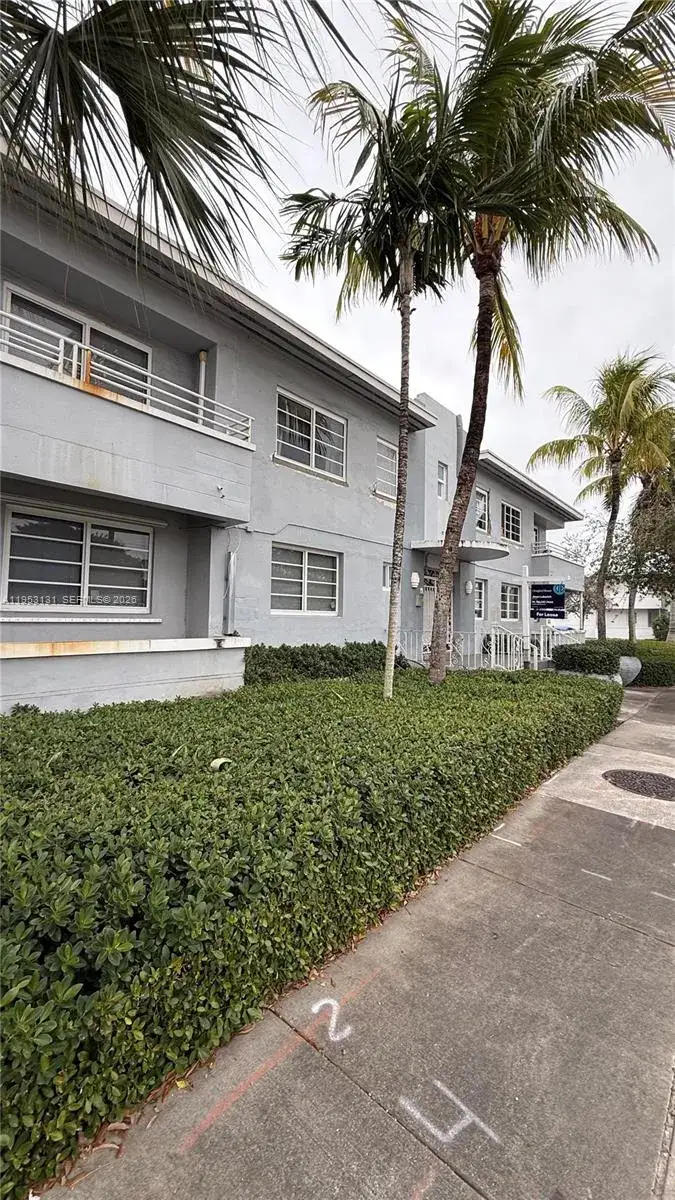 1 bedroom 1 bath Residential Lease for rent at 5305 Biscayne Blvd # 101, Miami FL 33137