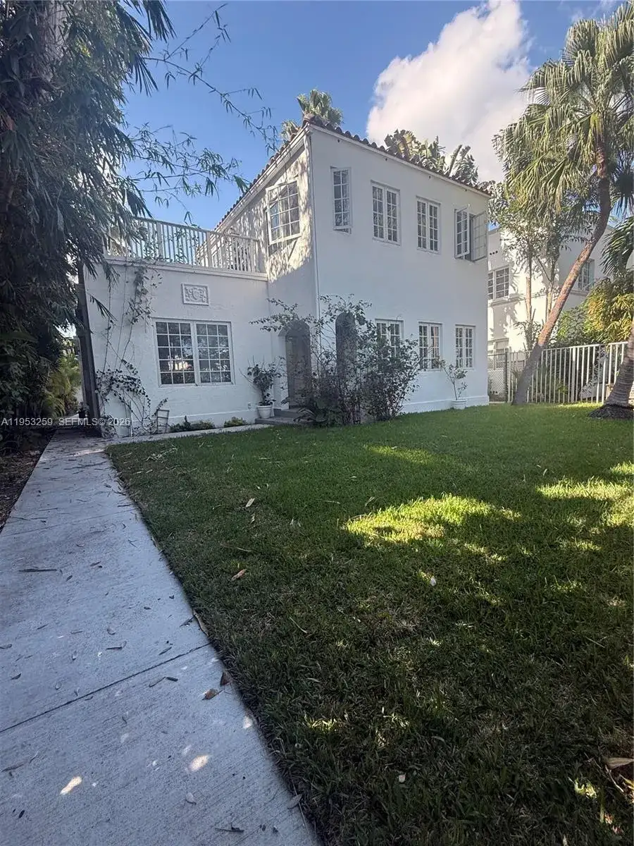 1 bedroom 1 bath Residential Lease for rent at 912 Euclid Ave # 3, Miami Beach FL 33139