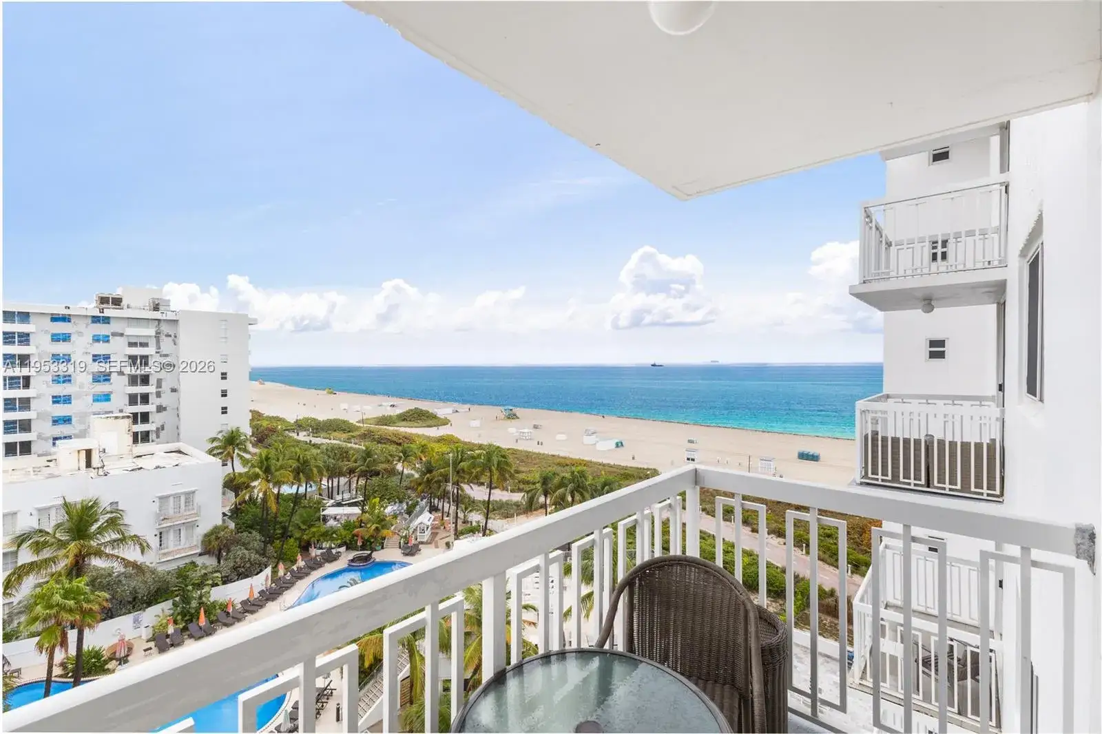 1 bedroom 1 bath Residential for sale at 401 Ocean Dr # 920, Miami Beach FL 33139