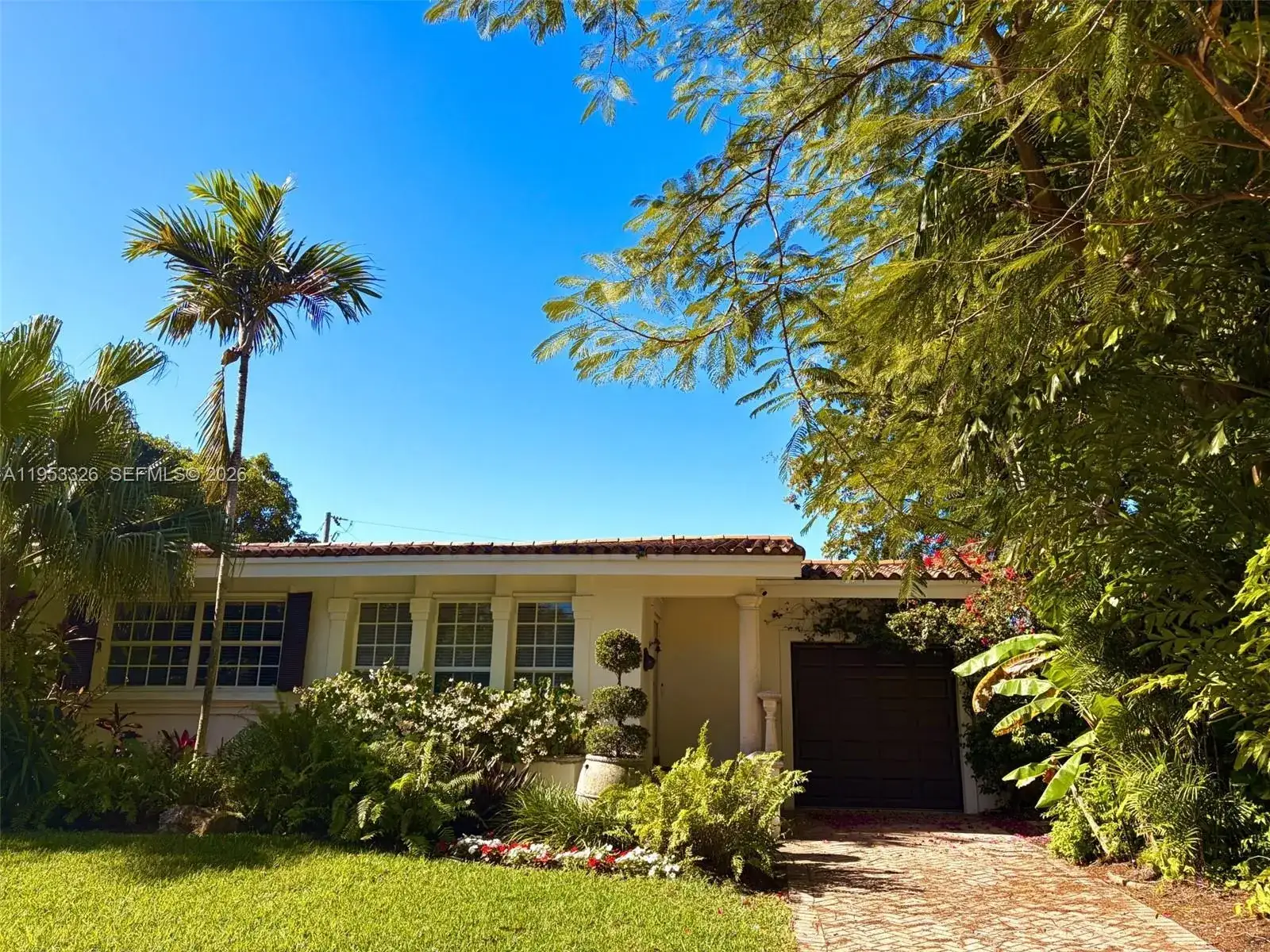 3 bedroom 2 bath Residential for sale at 300 Manor Pl, Coral Gables FL 33133