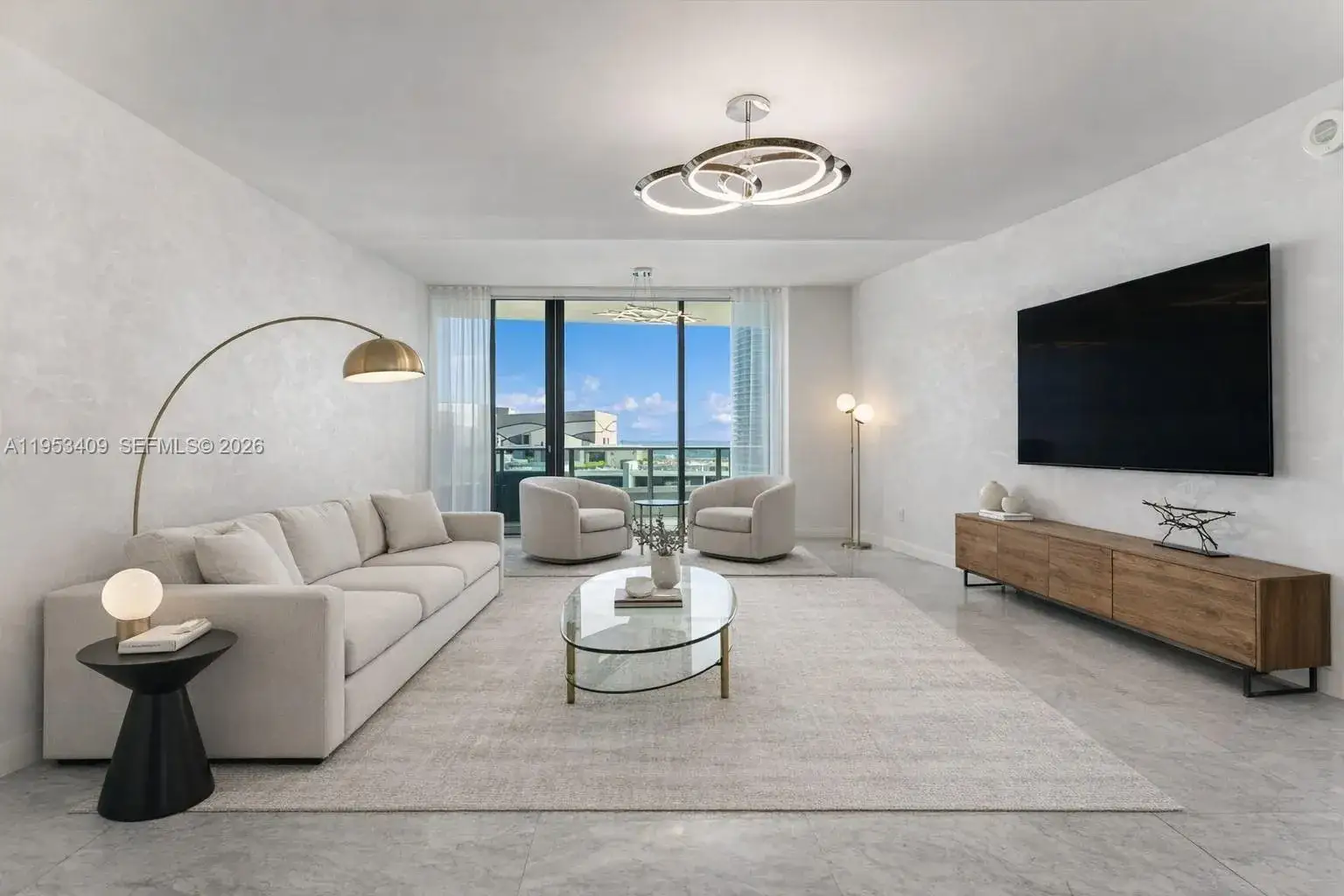 3 bedroom 3 bath Residential Lease for rent at 1000 Brickell Plz, Miami FL 33131