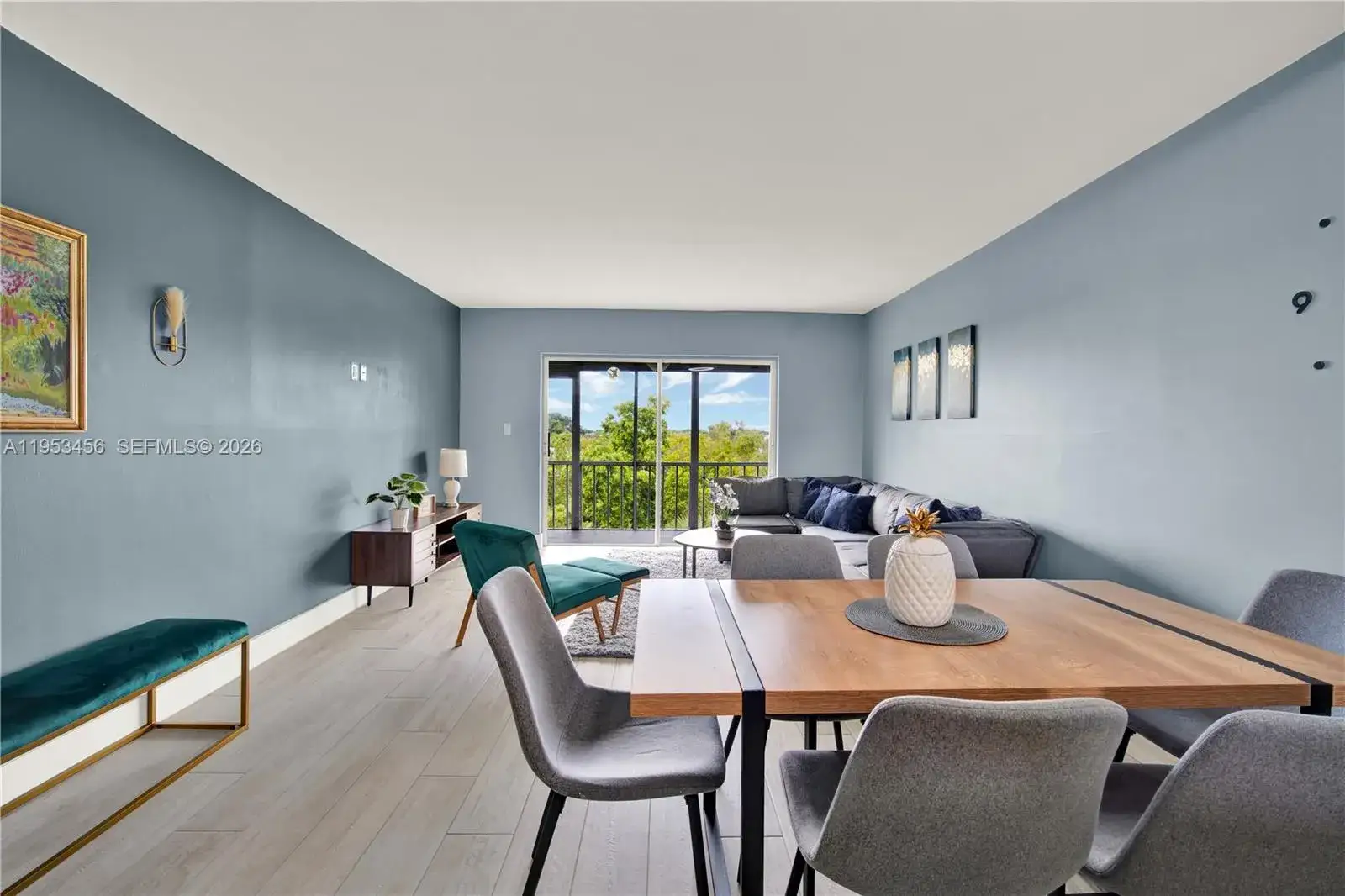 2 bedroom 2 bath Residential for sale at 950 Hillcrest Dr # 414, Hollywood FL 33021