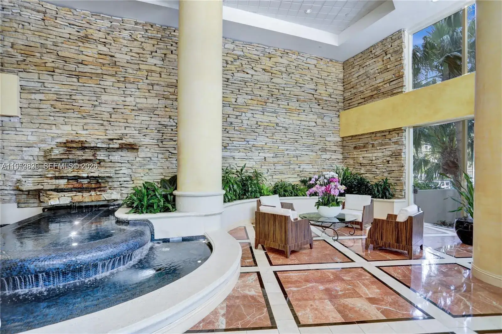 2 bedroom 2 bath Residential for sale at 20281 E Country Club Dr # M6, Aventura FL 33180