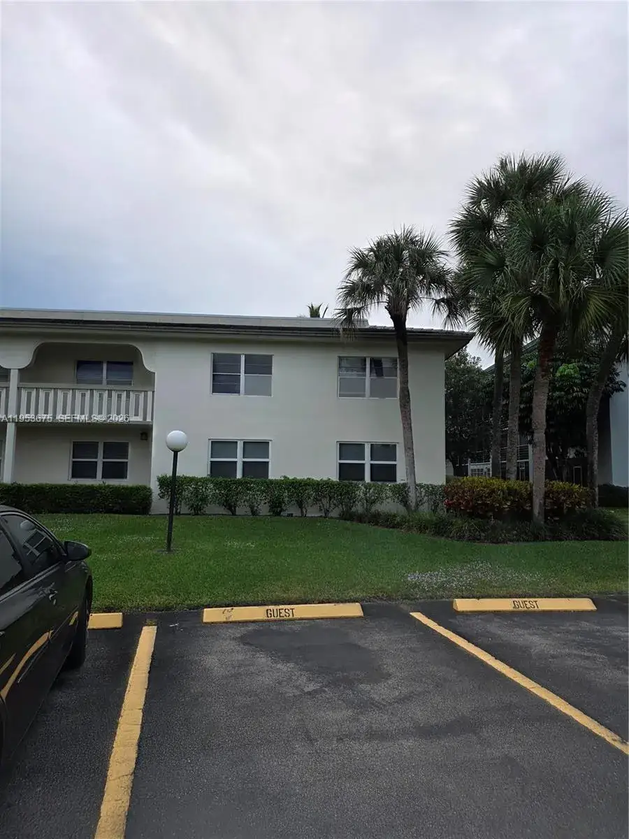 2 bedroom 2 bath Residential for sale at 2805 Victoria Way # H2, Coconut Creek FL 33066