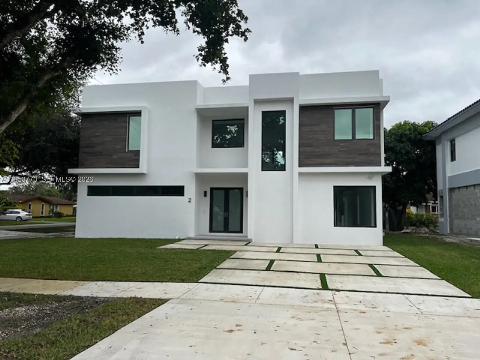 4 bedroom 5 bath Residential for sale at 2 Hough Dr, Miami Springs FL 33166