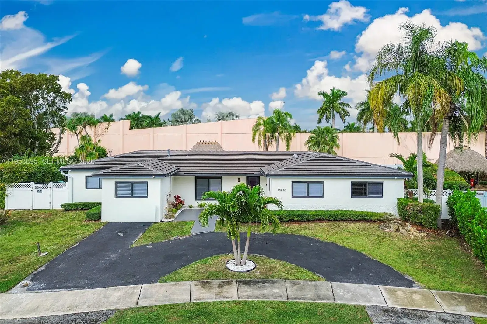 6 bedroom 4 bath Residential for sale at 10870 SW 106th Ave, Miami FL 33176
