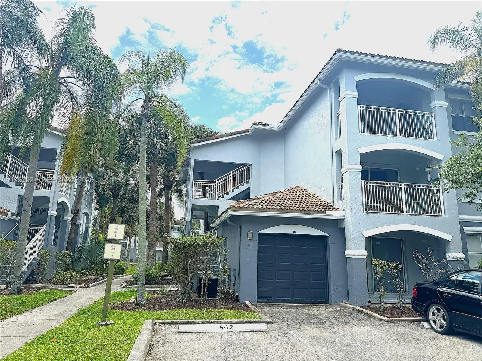 2 bedroom 2 bath Residential for sale at 9650 NW 2nd St # 301, Pembroke Pines FL 33024