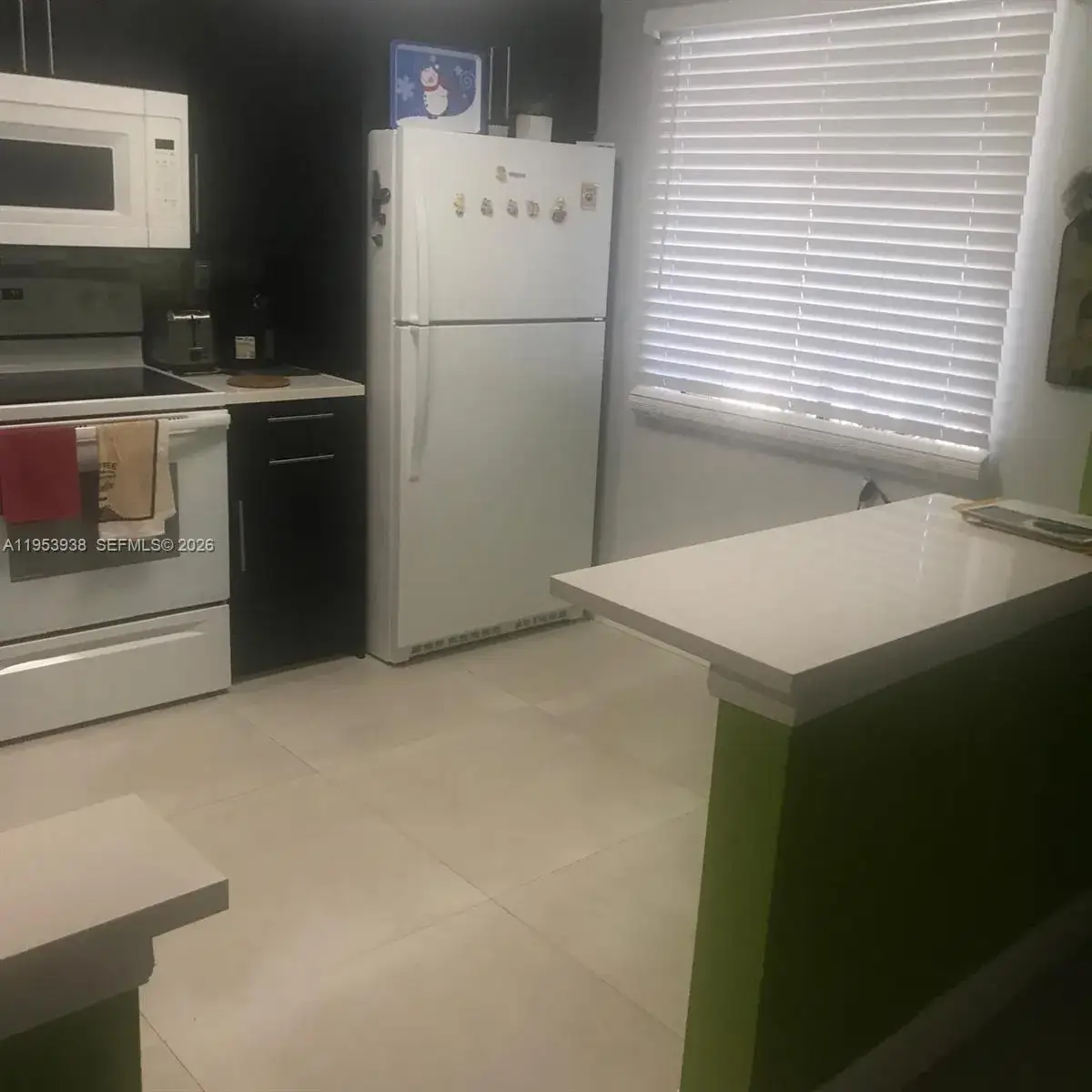 1 bedroom 1 bath Residential Lease for rent at 195 Lakeview Dr # 104, Weston FL 33326