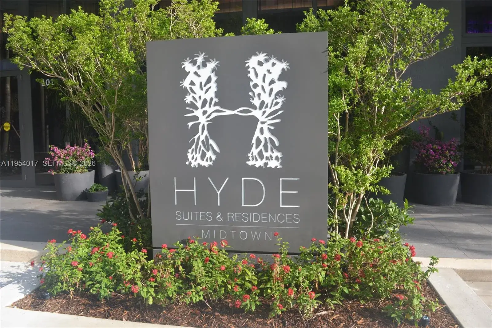 1 bedroom 1 bath Residential for sale at 121 NE 34th St # 2110, Miami FL 33137