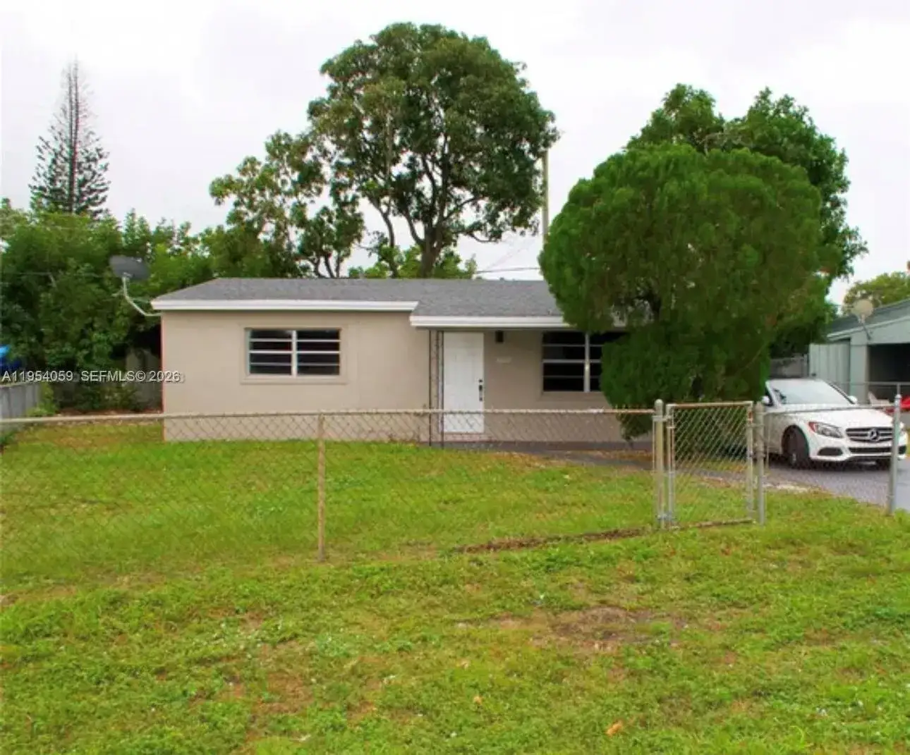 2 bedroom 1 bath Residential Lease for rent at 3020 NW 17th Ct # 3020, Fort Lauderdale FL 33311