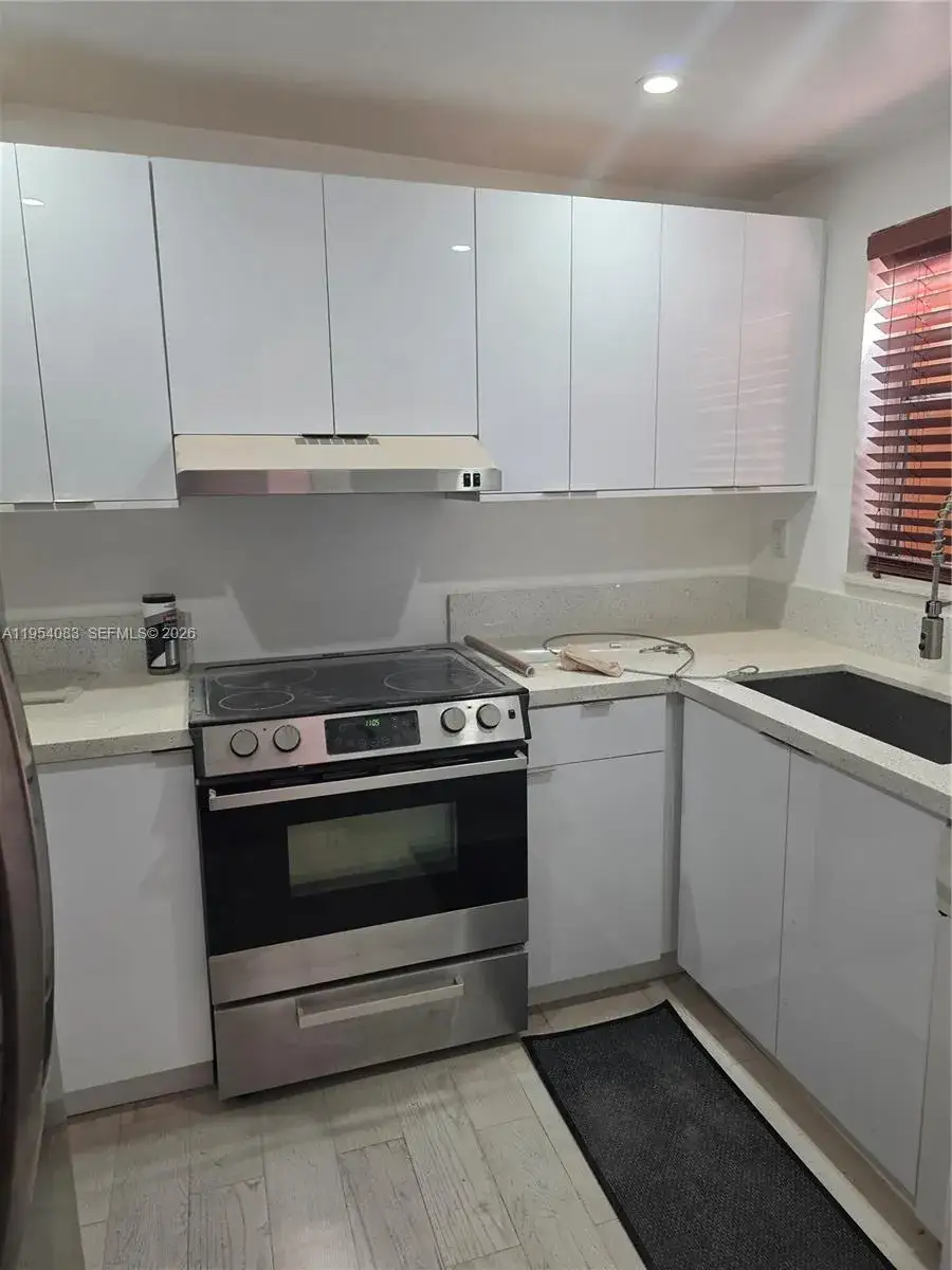 2 bedroom 1 bath Residential for sale at 1095 W 40th St # 26, Hialeah FL 33012