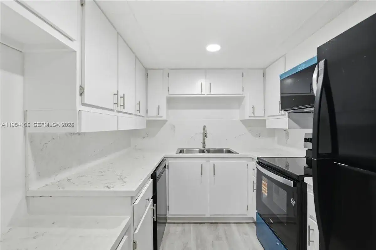 6101 N Falls Cir Dr # 309, Lauderhill FL 33319