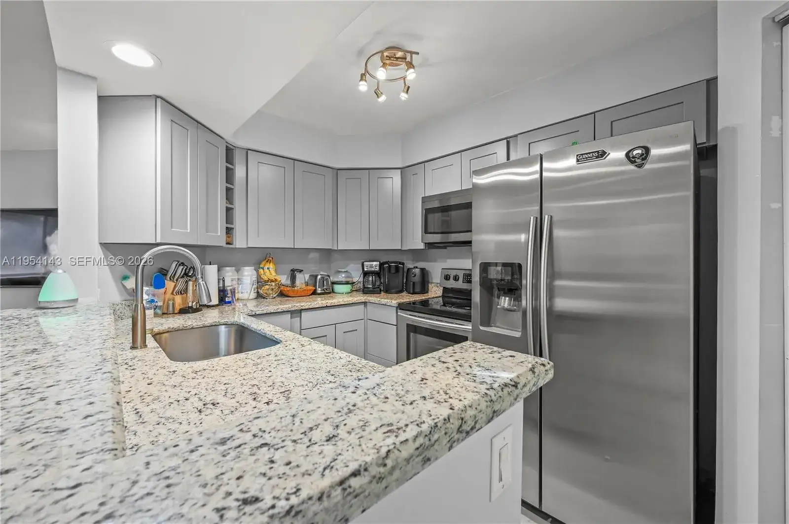 2 bedroom 2 bath Residential for sale at 8058 NW 15th Mnr # 8058, Plantation FL 33322